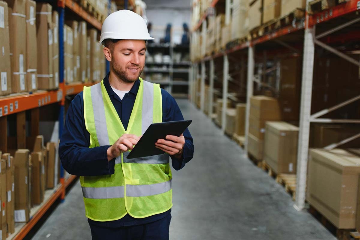 Dynamics 365 Warehousing and Fulfillment
