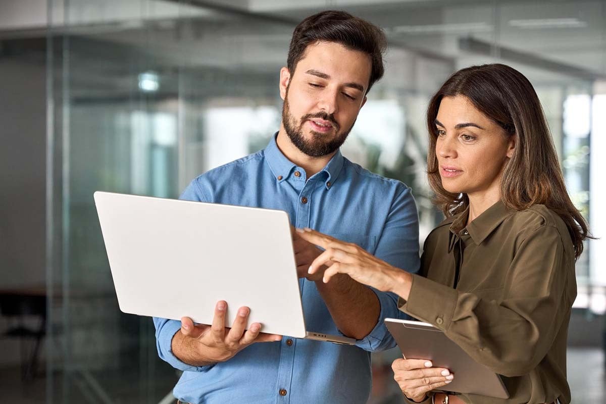 IoT & Digital Twin Integration: Predictive Maintenance and Smart Manufacturing with Dynamics 365